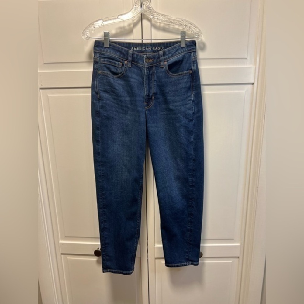 American Eagle Stretch Mom Jeans Size Women's 6 Short Color Blue